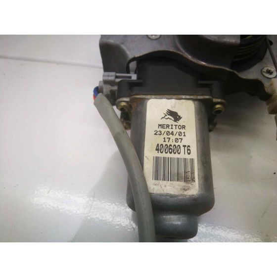 Elevalunas Delantero Derecho Para Nissan Almera