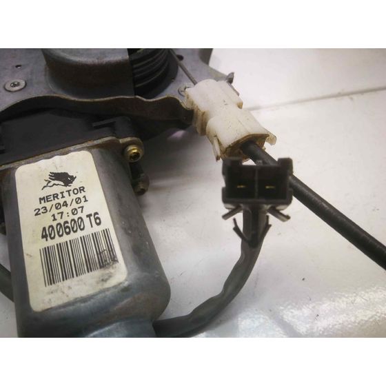 Elevalunas Delantero Derecho Para Nissan Almera