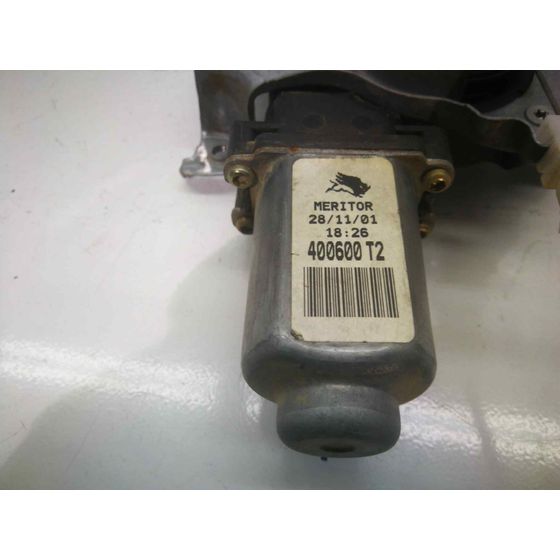 Elevalunas Delantero Derecho para Nissan Almera (N16/E)