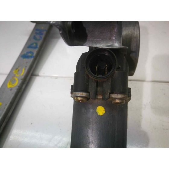 Elevalunas Delantero Derecho para Nissan Almera (N16/E)
