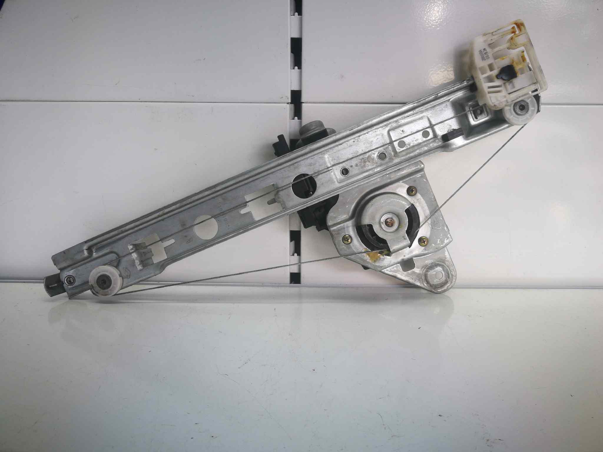 Elevalunas Trasero Derecho Para Renault Megane Ii Berlina 5P