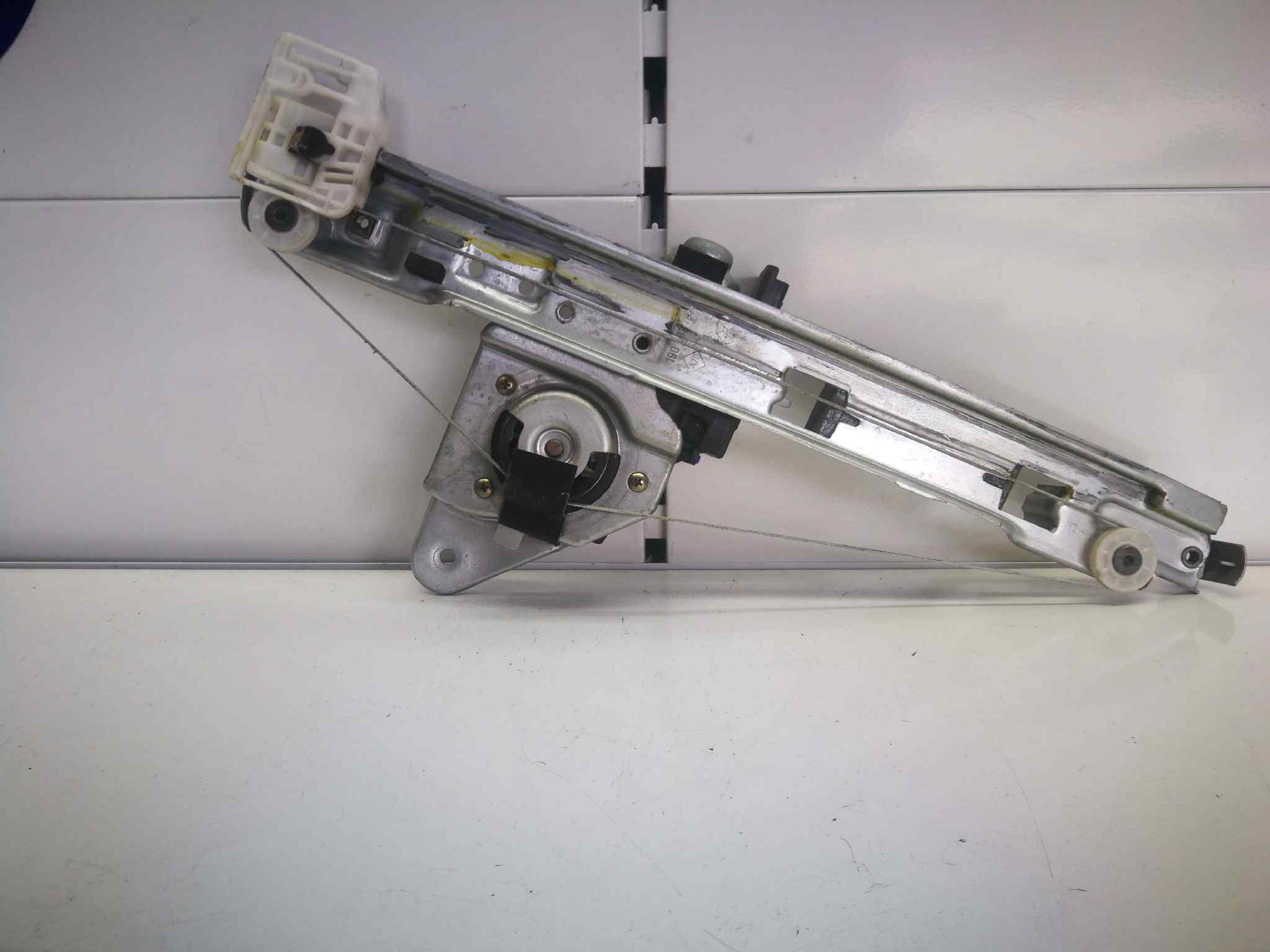 Elevalunas Trasero Izquierdo Para Renault Megane Ii Classic Berlina