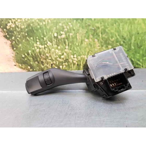 Mando Limpia Para Ford Focus Berlina