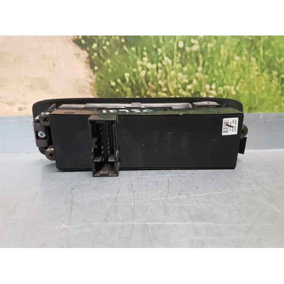 Mando Elevalunas Delantero Izquierdo Para Nissan Primera Berlina