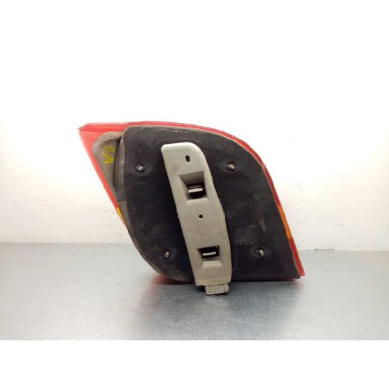 Piloto Trasero Derecho Para Ford Fiesta Berl./Courier