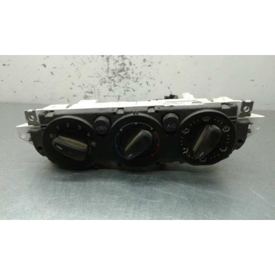 Mando Calefaccion / Aire Acondicionado para Ford Focus Berlina (Cap)