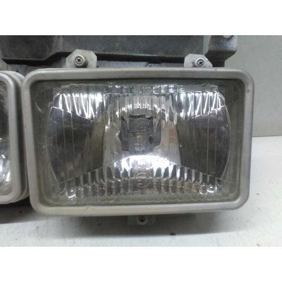 Faro Luz Larga Derecho para Nissan Vanette (C 220)