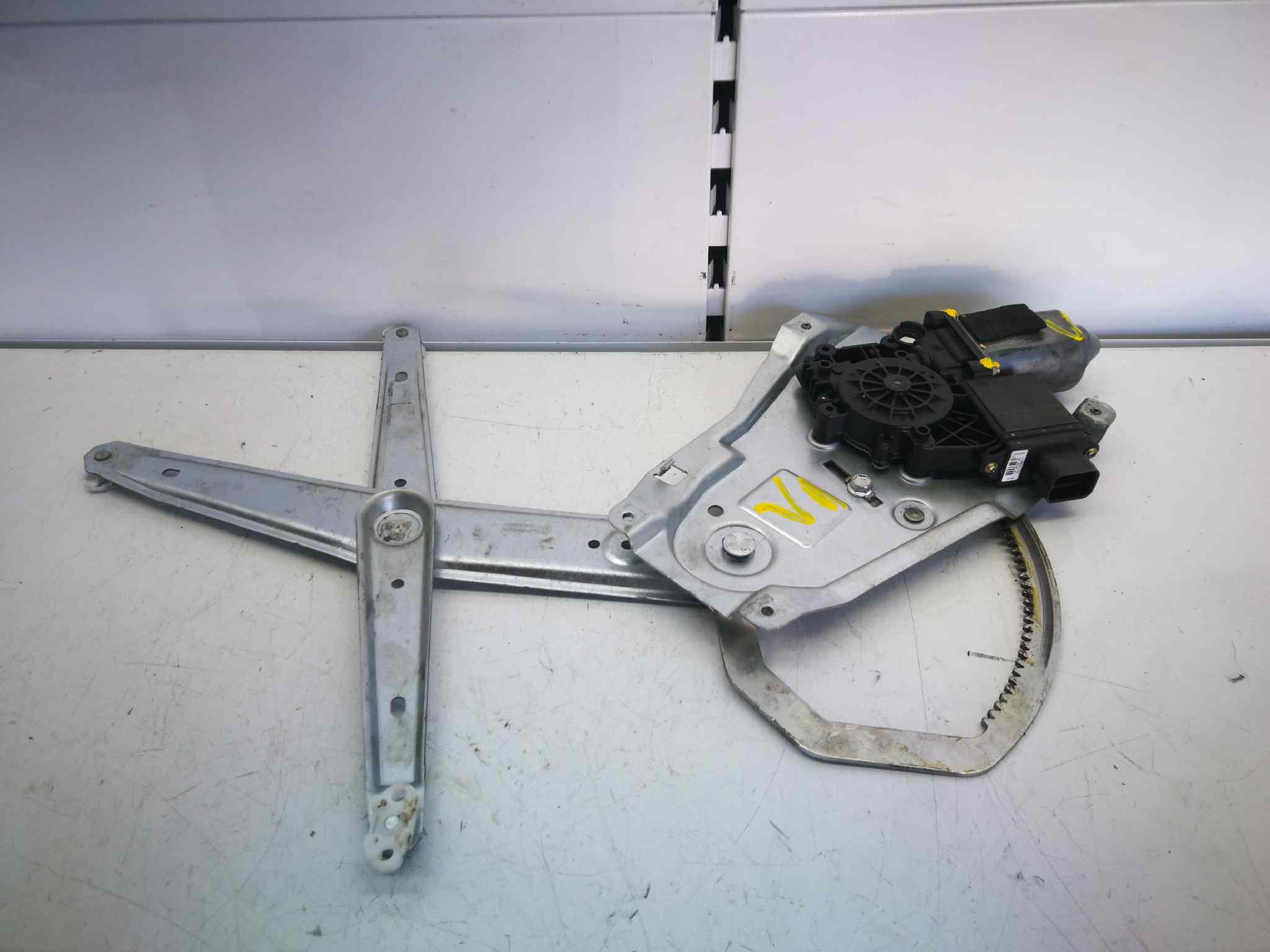 Elevalunas Delantero Izquierdo Para Opel Omega B