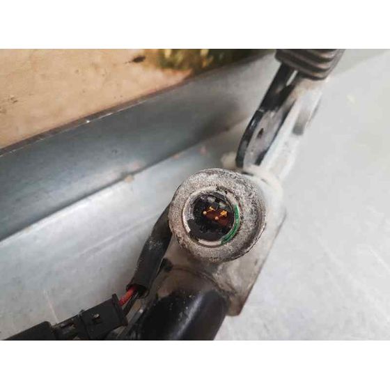 Pretensor Airbag Izquierdo Para Bmw X5