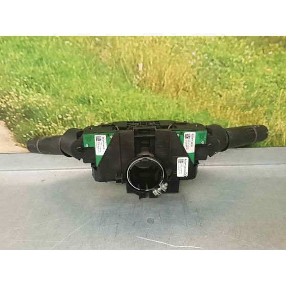 Mando Luces Y Limpia Para Mazda 2 Lim.