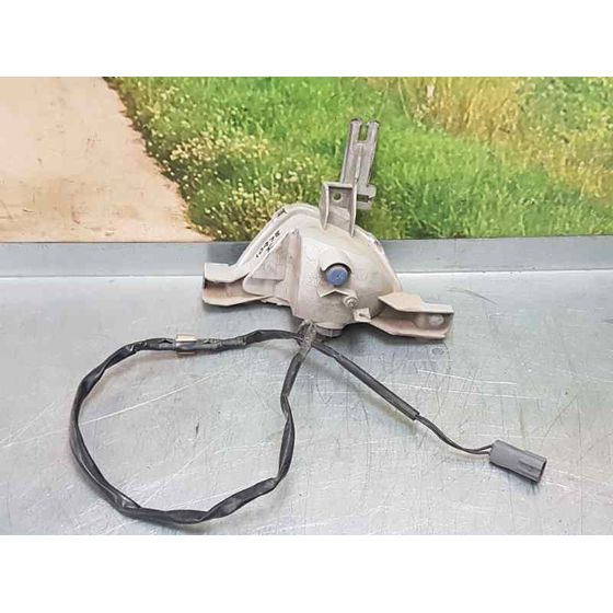 Faro Antiniebla Trasero Izquierdo Para Mazda 2 Lim.