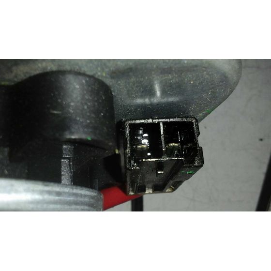 Elevalunas Delantero Derecho para Nissan Almera (N15)