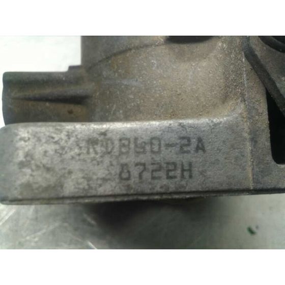 Caja Mariposa para Nissan Almera (N15)