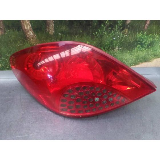 Piloto Trasero Izquierdo Para Peugeot 207