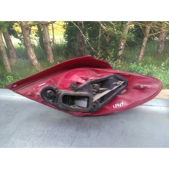 Piloto Trasero Izquierdo Para Peugeot 207