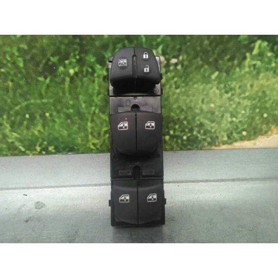 Mando Elevalunas Delantero Izquierdo  Para Nissan Qashqai