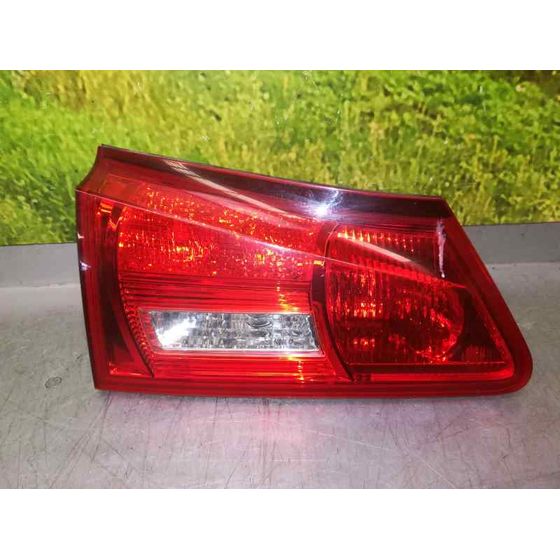 Piloto Trasero Izquierdo Para Lexus Is200