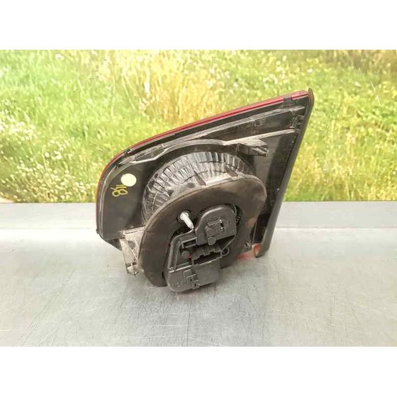 Piloto Trasero Izquierdo Para Volkswagen Golf Vi
