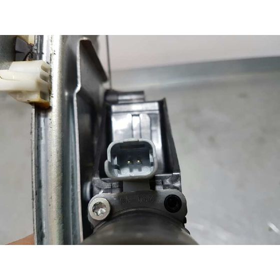 Elevalunas Delantero Derecho Para Peugeot 208
