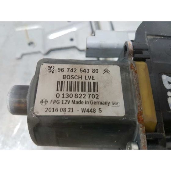 Elevalunas Delantero Derecho Para Peugeot 208