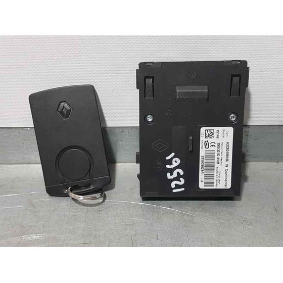 Clausor De Tarjeta Para Renault Scenic Iii