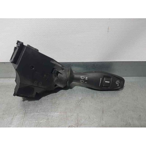 Mando Limpia Para Ford Transit Courier