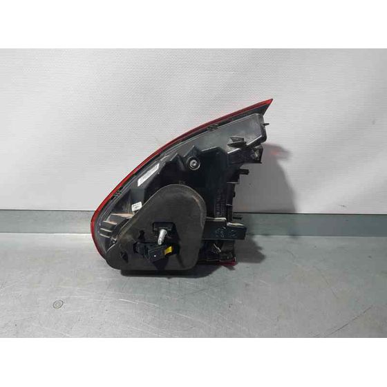 Piloto Trasero Izquierdo para Peugeot 2008 (--.2013->)