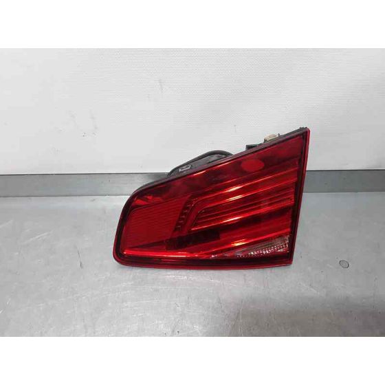 Piloto Trasero Derecho Para Volkswagen Passat Lim.