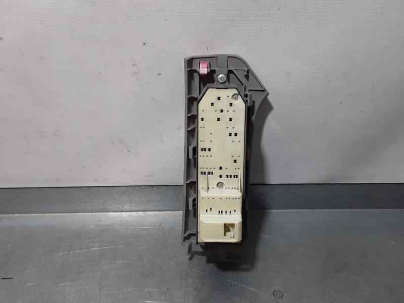 Mando Elevalunas Delantero Izquierdo  Para Lexus Is200