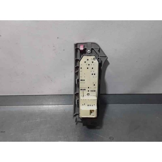 Mando Elevalunas Delantero Izquierdo Para Lexus Is200