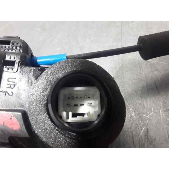 Cerradura Puerta Trasera Derecha Para Toyota Avensis