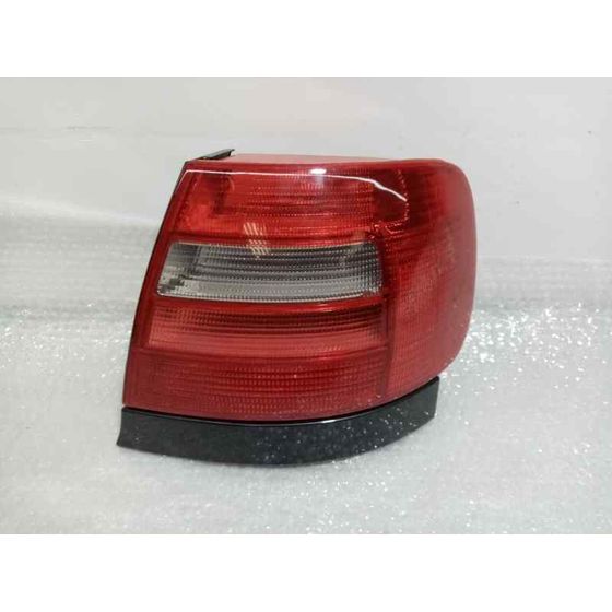 Piloto Trasero Derecho Para Audi A4 Berlina