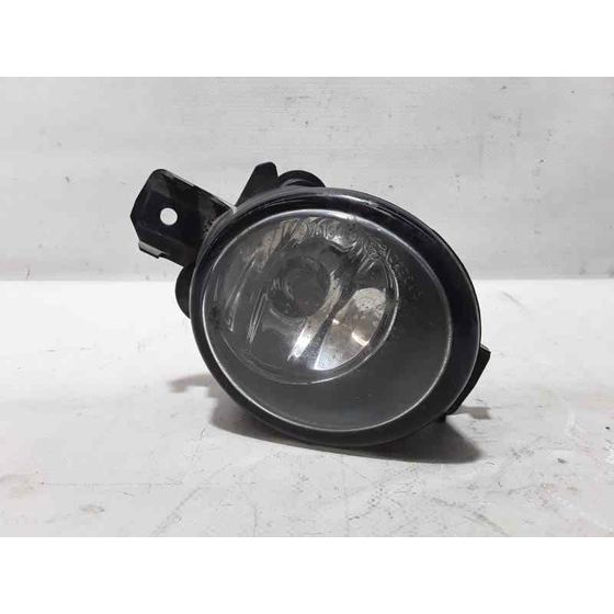 Faro Antiniebla Derecho Para Nissan Primera Berlina