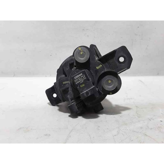 Faro Antiniebla Derecho Para Nissan Primera Berlina