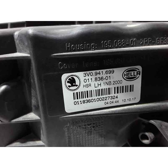 Faro Antiniebla Izquierdo Para Skoda Superb
