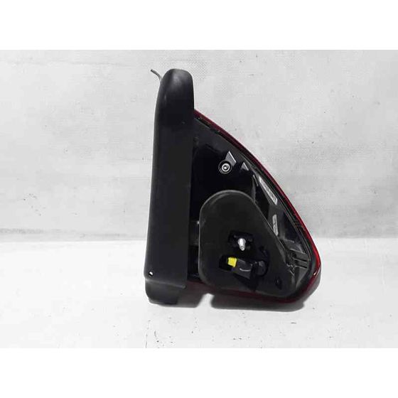 Piloto Trasero Derecho Para Peugeot 2008