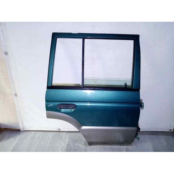 Puerta Trasera Derecha Para Mitsubishi Montero