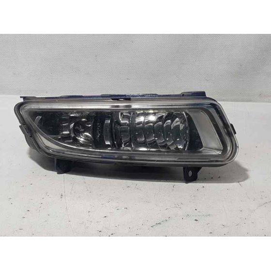 Faro Antiniebla Derecho Para Volkswagen Polo