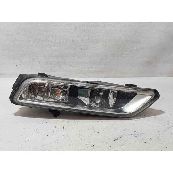 Faro Antiniebla Derecho Para Volkswagen Passat Variant