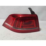 Piloto Trasero Izquierdo Para Volkswagen Passat Lim.