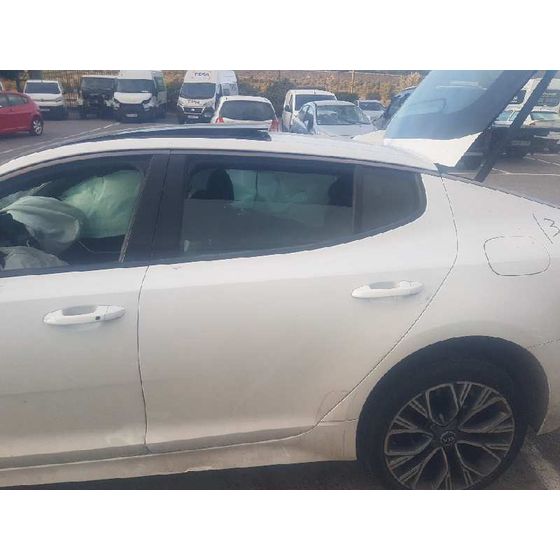 Puerta Trasera Izquierda Para Kia Stinger
