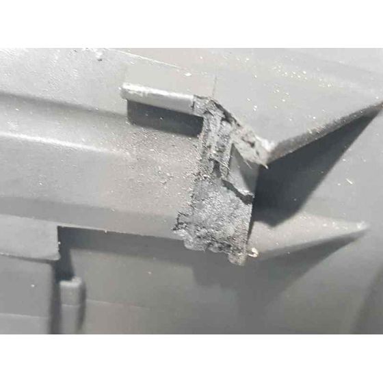Faro Antiniebla Izquierdo Para Toyota Avensis Berlina