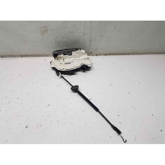 Cerradura Puerta Trasera Derecha Para Volkswagen Tiguan