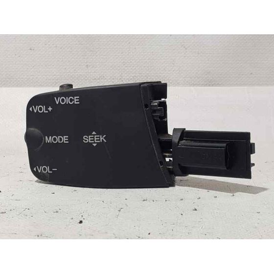 Mando Radio para Ford Focus Lim. (Cb4)
