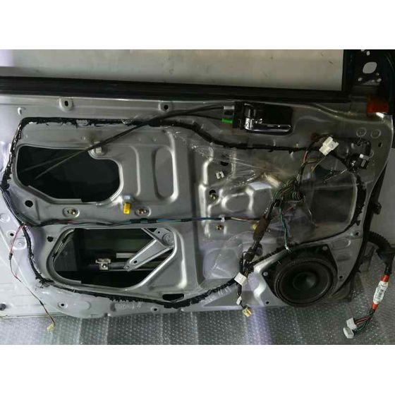 Elevalunas Delantero Izquierdo para Toyota Avensis Berlina