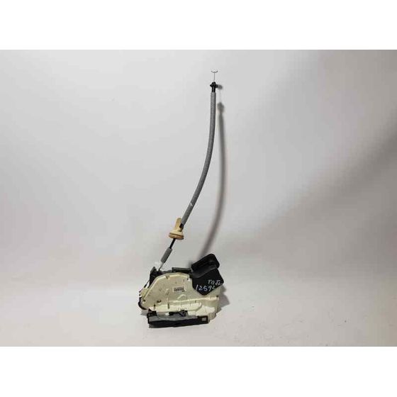 Cerradura Puerta Trasera Izquierda Para Volkswagen Passat Lim.