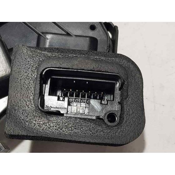 Cerradura Puerta Trasera Izquierda Para Volkswagen Passat Lim.