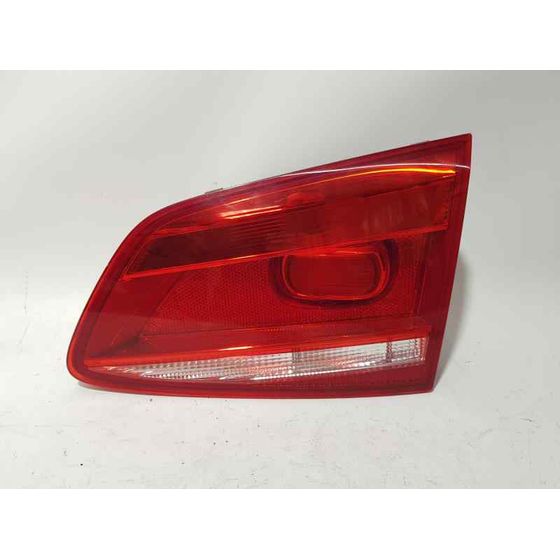 Piloto Trasero Derecho para Volkswagen Passat Variant (365)