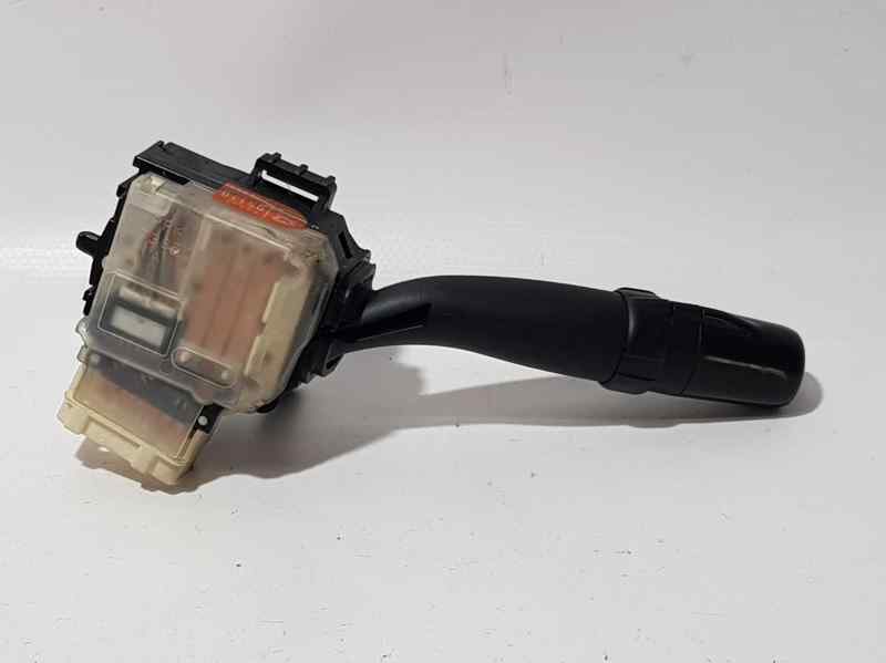 Mando Luces Para Toyota Avensis Berlina