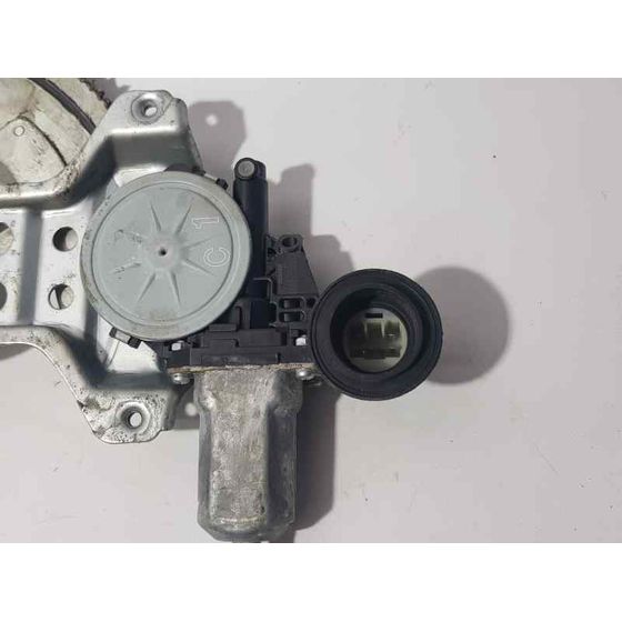 Elevalunas Delantero Izquierdo Para Suzuki Swift Berlina